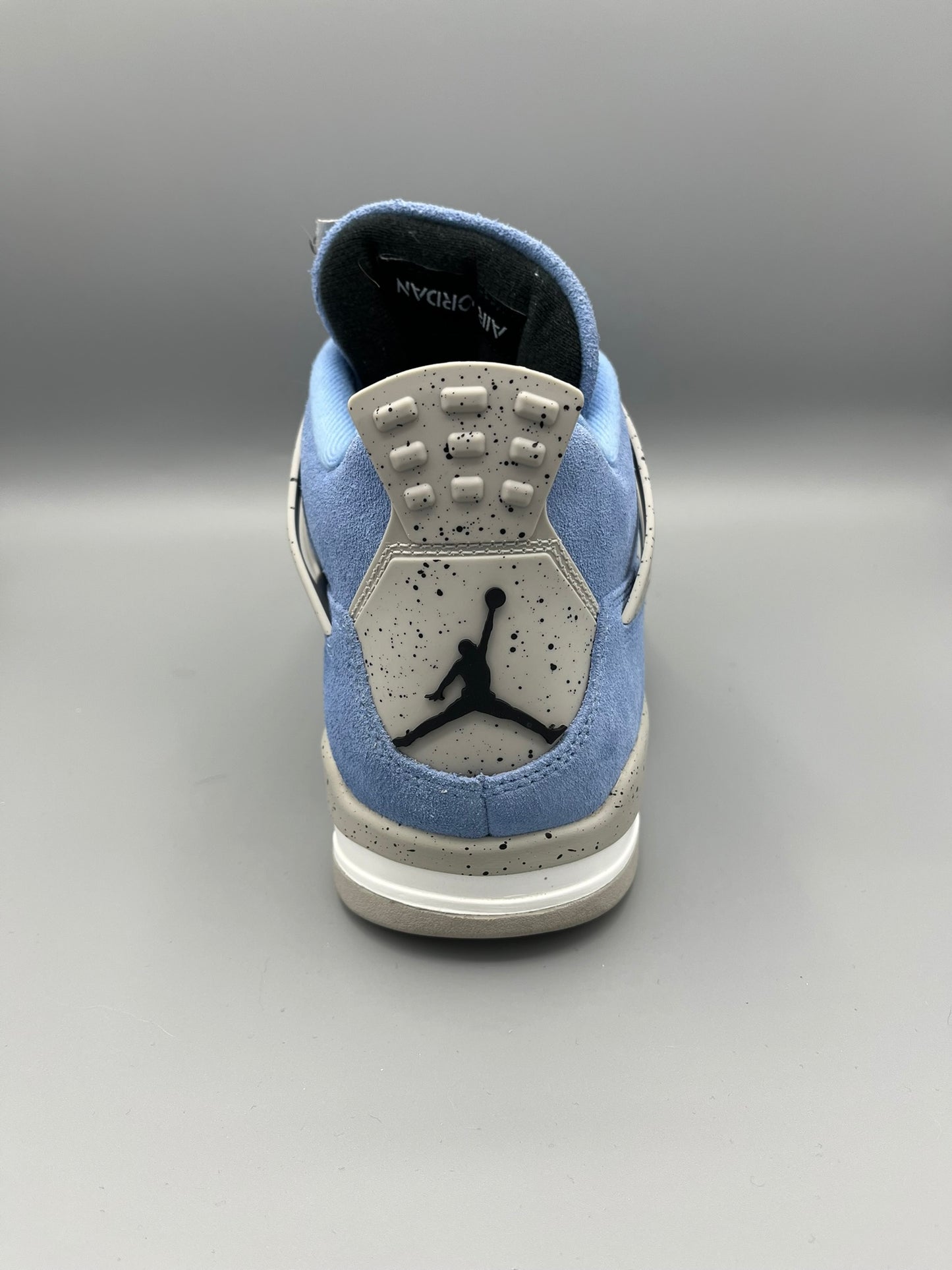 Air Jordan 4 UNC